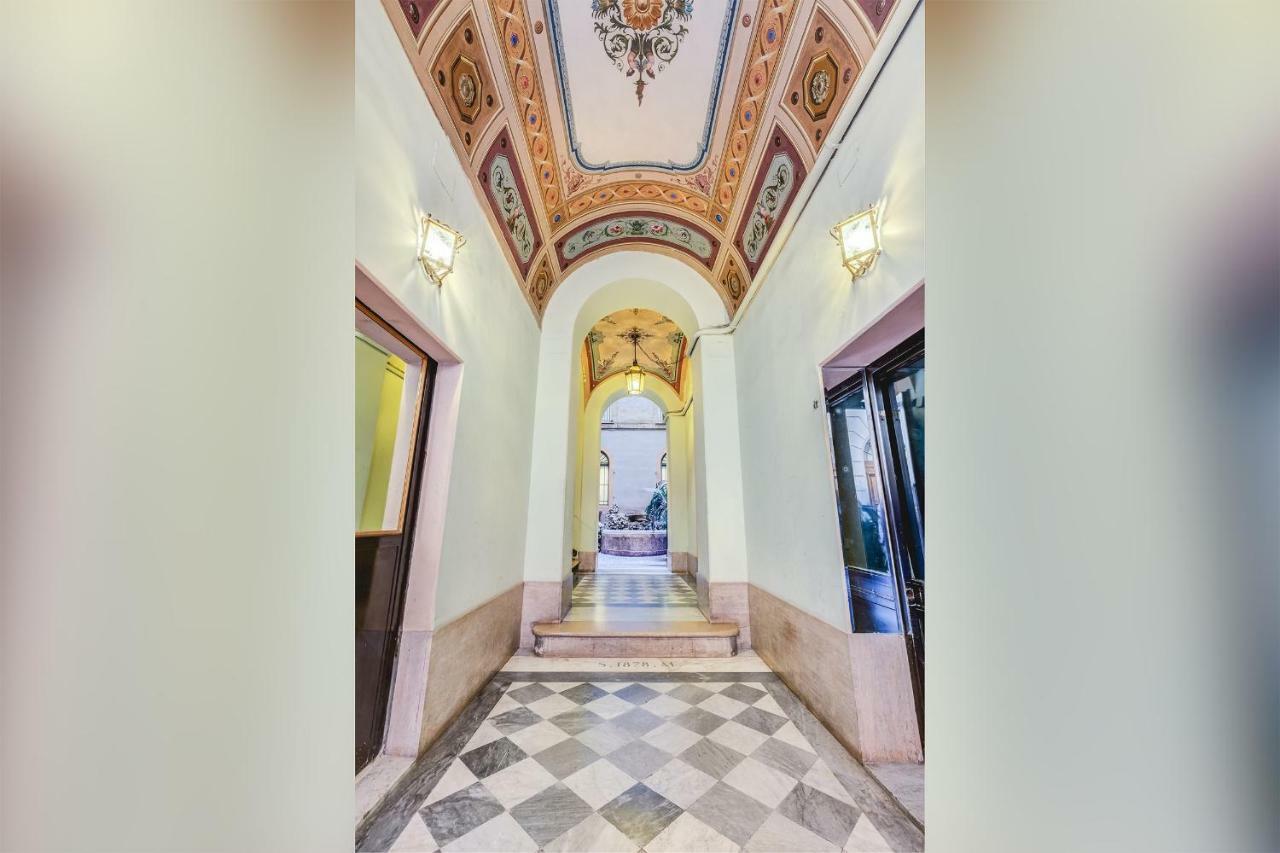 Spanish Steps Luxury Apartment Рим Екстер'єр фото